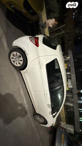 טויוטה יאריס