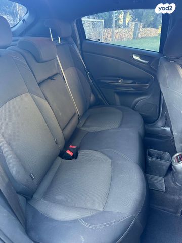 אלפא רומיאו ג'ולייטה