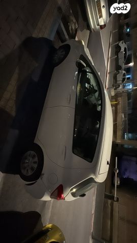 טויוטה יאריס