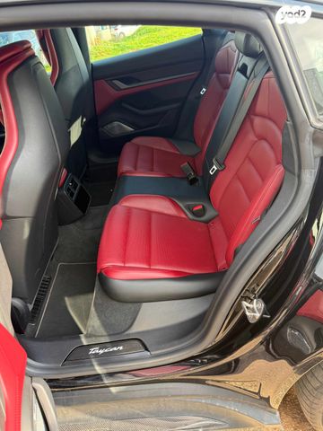 פורשה טייקן