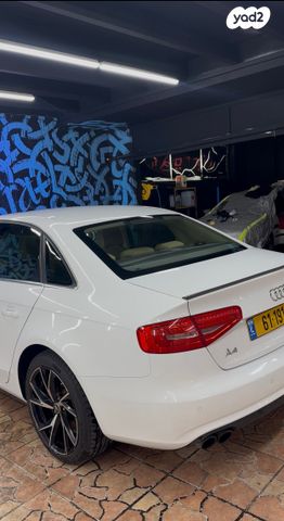אאודי A4