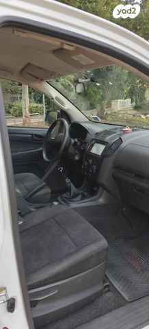 איסוזו די-מקס