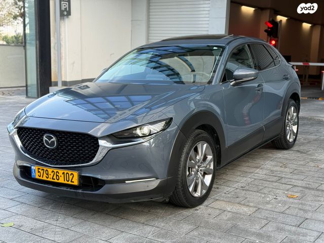 מודעת רכב מאזדה CX-30