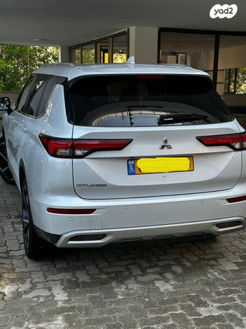 מיצובישי אאוטלנדר