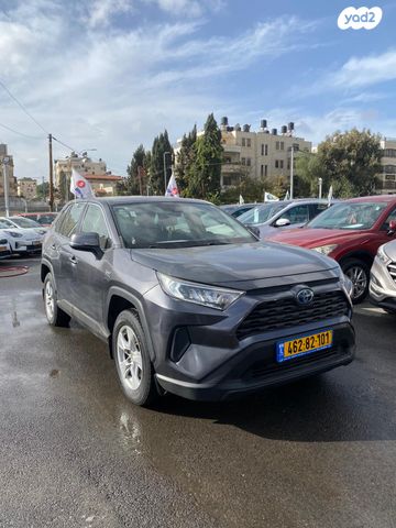 טויוטה RAV4