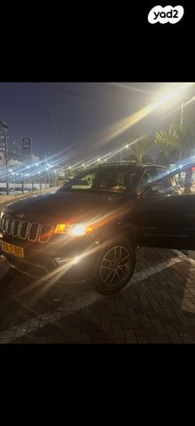 מודעת רכב ג'יפ גרנד צ'ירוקי