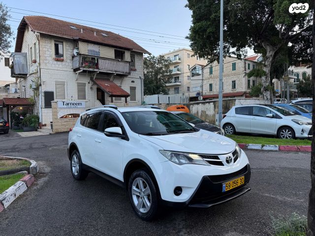 טויוטה RAV4