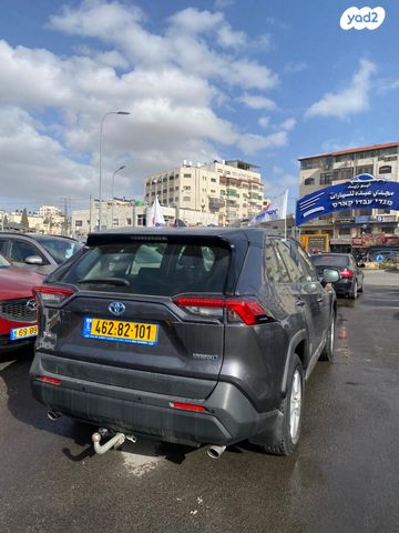 טויוטה RAV4