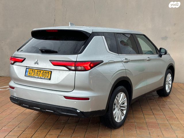 מיצובישי אאוטלנדר