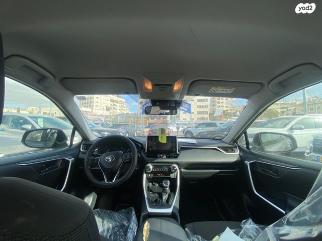 טויוטה RAV4
