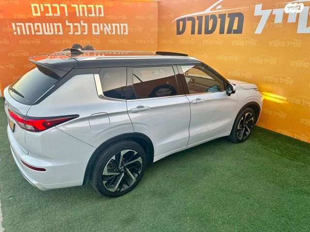 מיצובישי אאוטלנדר