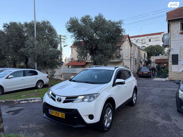 מודעת רכב טויוטה RAV4