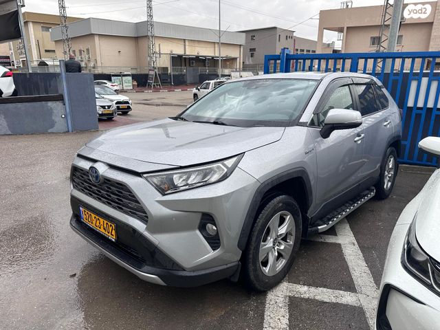 טויוטה RAV4
