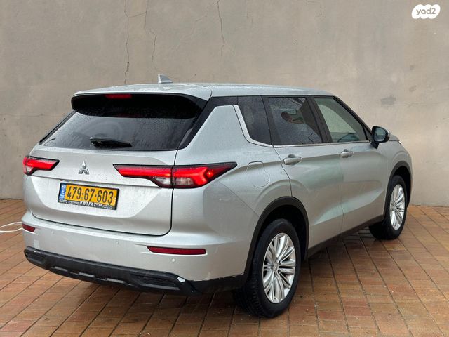 מיצובישי אאוטלנדר