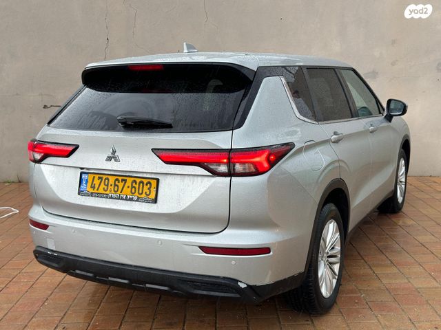 מיצובישי אאוטלנדר