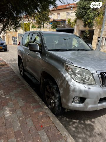 טויוטה לנד קרוזר