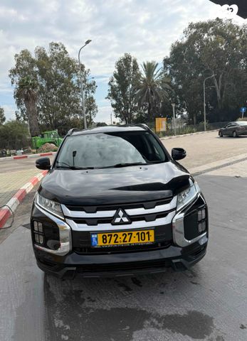 מודעת רכב מיצובישי ASX