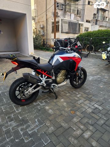 דוקאטי מולטיסטרדה V4s