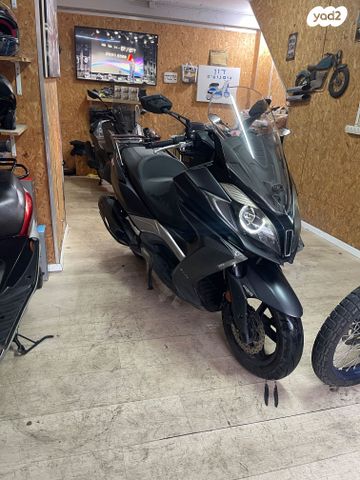 מודעת רכב קימקו דאון-טאון 350