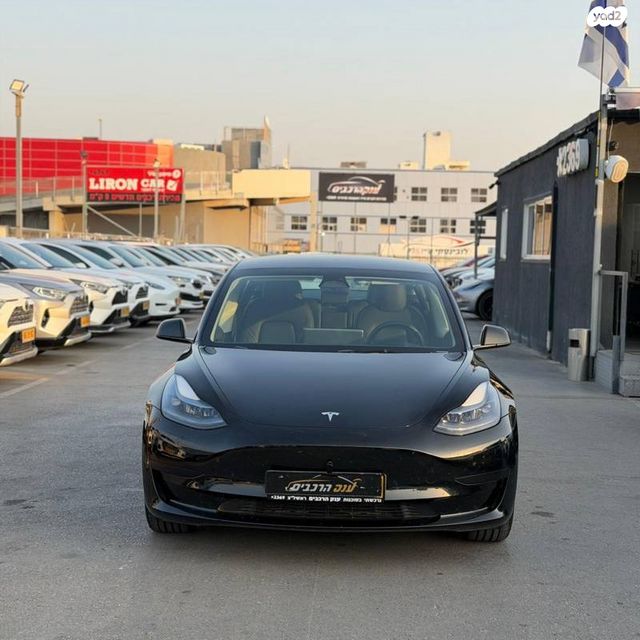 טסלה מודל 3