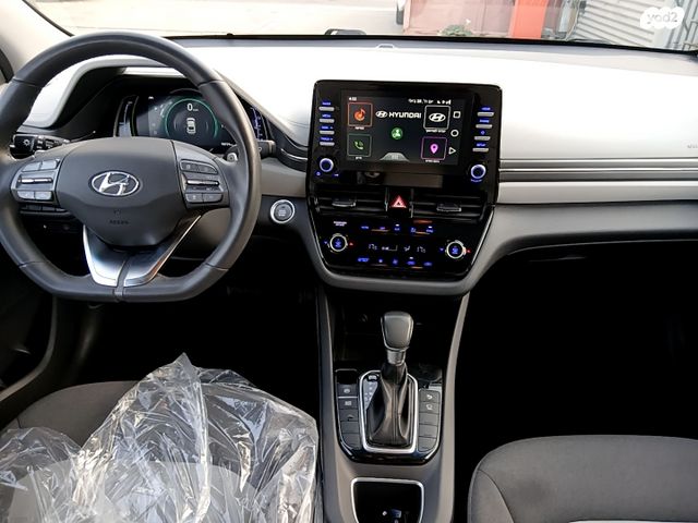 יונדאי איוניק