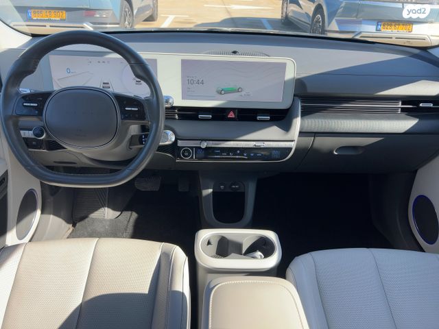 יונדאי איוניק 5