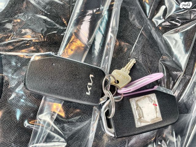 קיה נירו פלוס