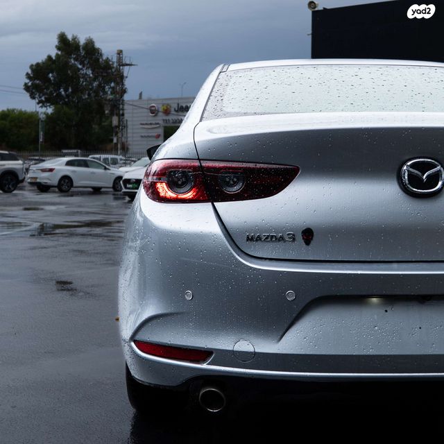 מאזדה 3