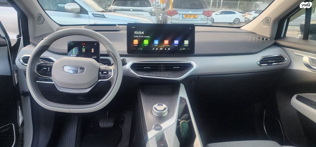 ג׳ילי Geometry C