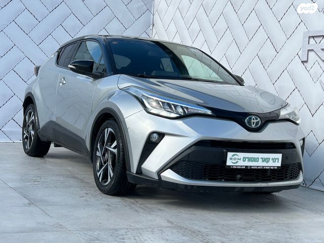 מודעת רכב טויוטה C-HR