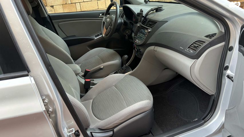 יונדאי אקסנט i25