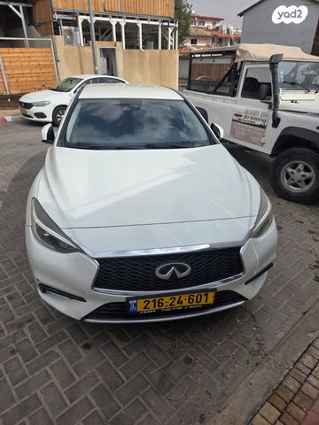 מודעת רכב אינפיניטי Q30
