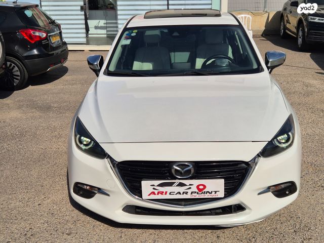 מאזדה 3