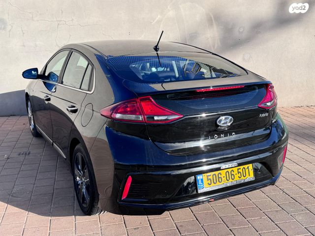 יונדאי איוניק