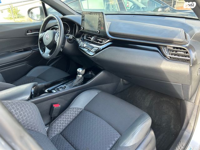 טויוטה C-HR