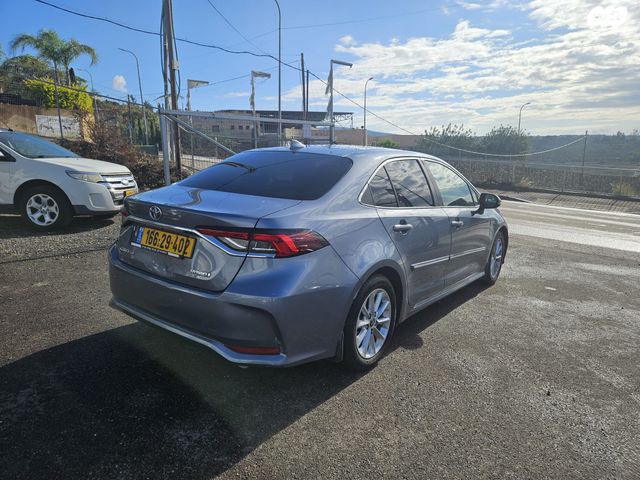 טויוטה קורולה