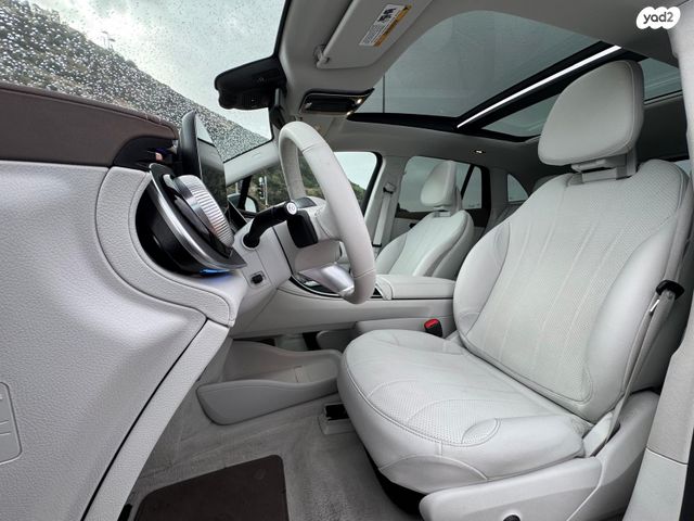 מרצדס-בנץ EQE SUV