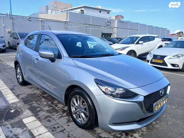 מודעת רכב מאזדה 2