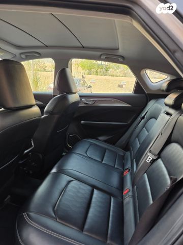 ג׳ילי Geometry C