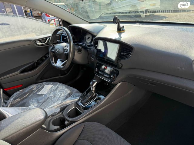 יונדאי איוניק