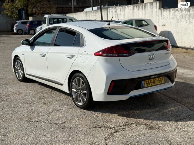 יונדאי איוניק