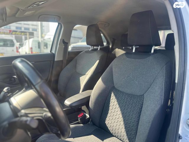 טויוטה יאריס קרוס