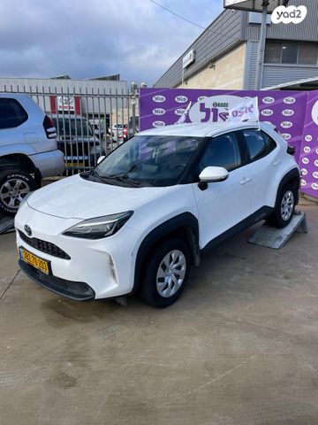 מודעת רכב טויוטה יאריס קרוס