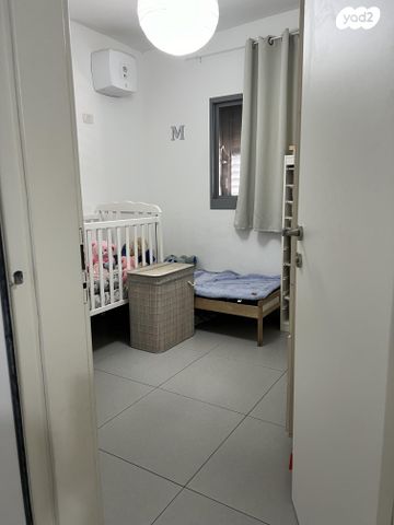 דירה, הנרקיסים 12, רכסים, רכסים