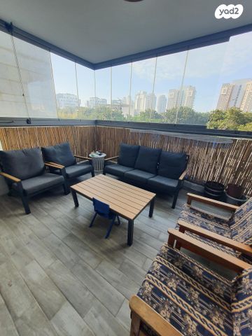 שדרות בן צבי 106