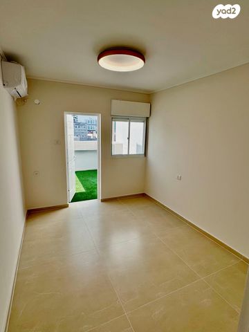 גג/ פנטהאוז, הצוללים 2, רובע ד', אשדוד