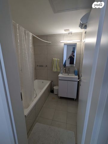 חיים לסקוב 2