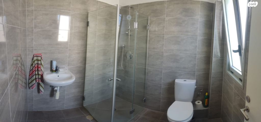 דירה, האגמית 7, החותרים, טירת כרמל