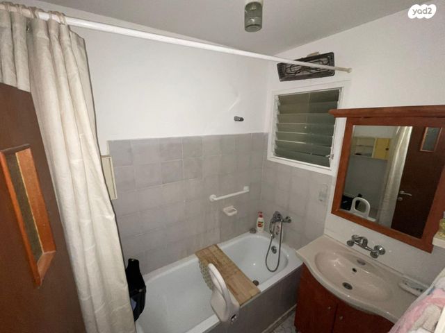 דירה, הגולן 6, יצחק רבין, צפת