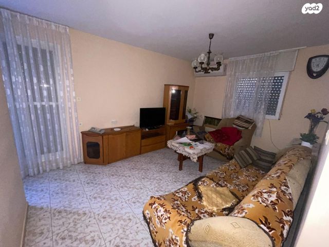 דירה, הגולן 6, יצחק רבין, צפת